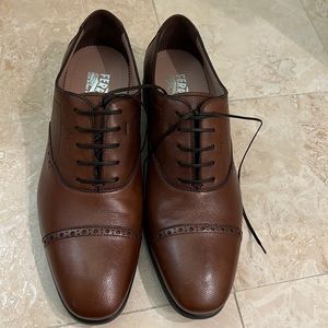 Men’s riley brown shoes brand new